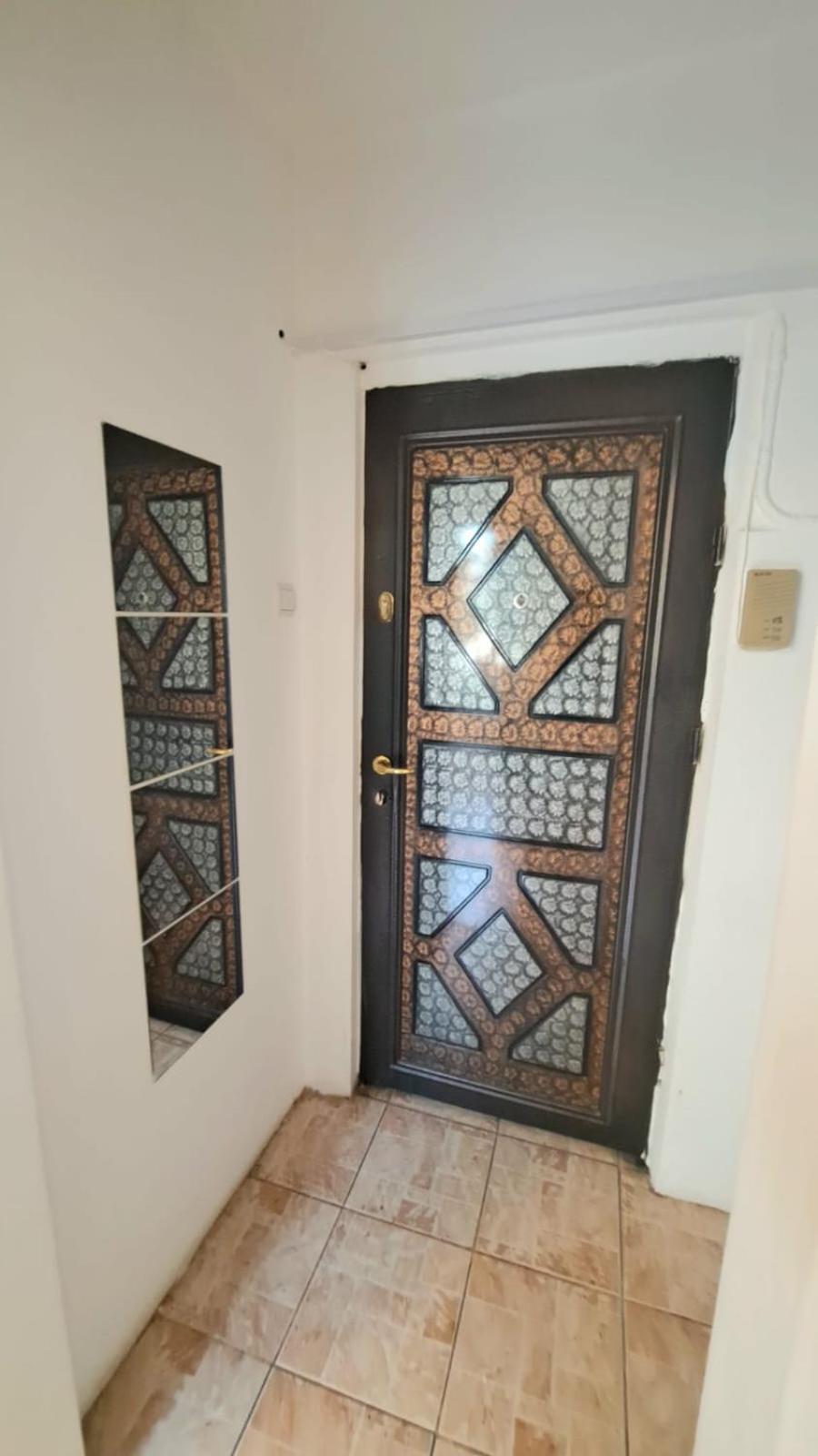 Inchiriez Garsoniera In Regim Hotelier Unirii Бухарест Экстерьер фото